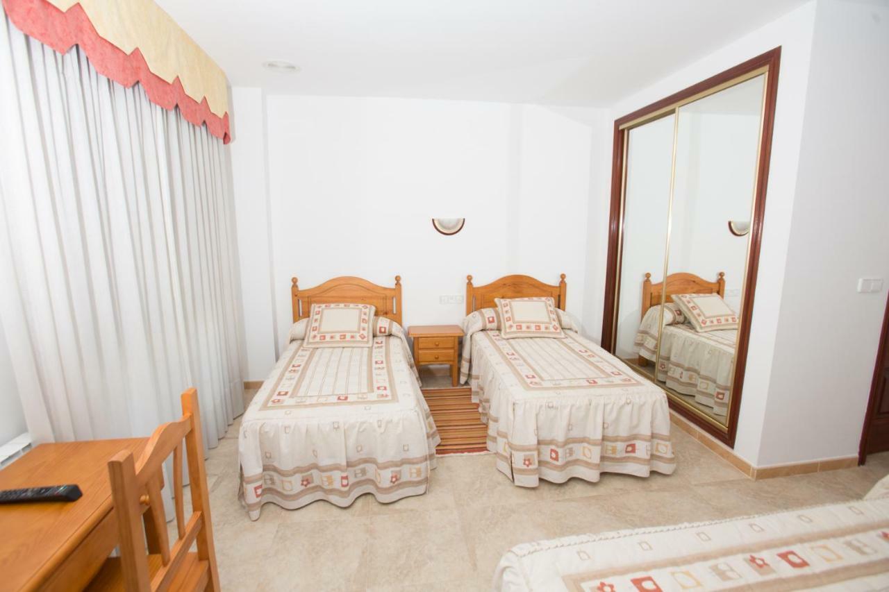 Hotel Casa Rodino Meaño Esterno foto